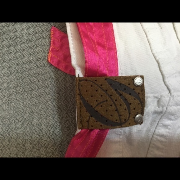 Adorable girls Gunit shorts - Picture 6 of 6